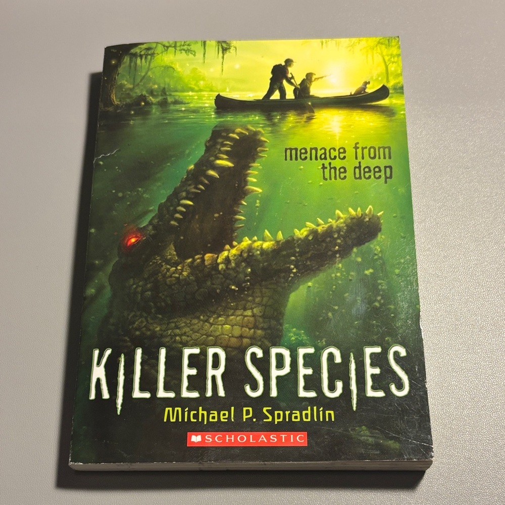 Scholastic Killer Species: Menace from the Deep - Green Cover